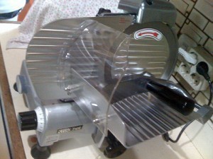 What is the Size of a Meat Slicer?