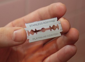 What is the Size of a Razor Blade?