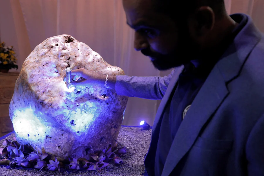 Biggest Sapphire In The World