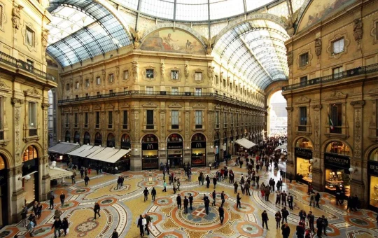 Worlds Oldest Mall